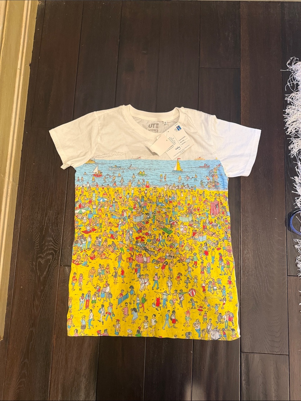 Juniors Where’s Waldo T-Shirt NWT